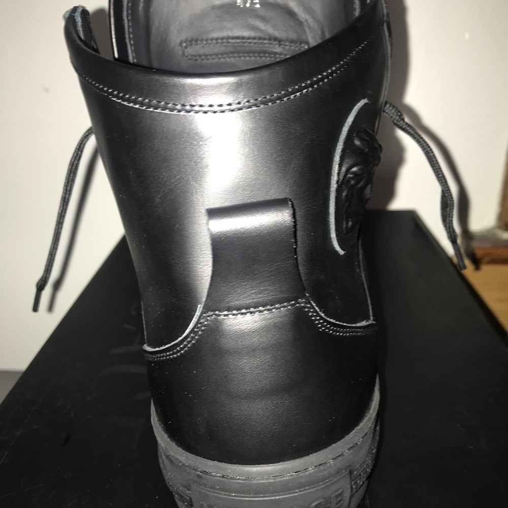 Versace Medusa Palazzo Hi Top Sneakers - Picture 5 of 8